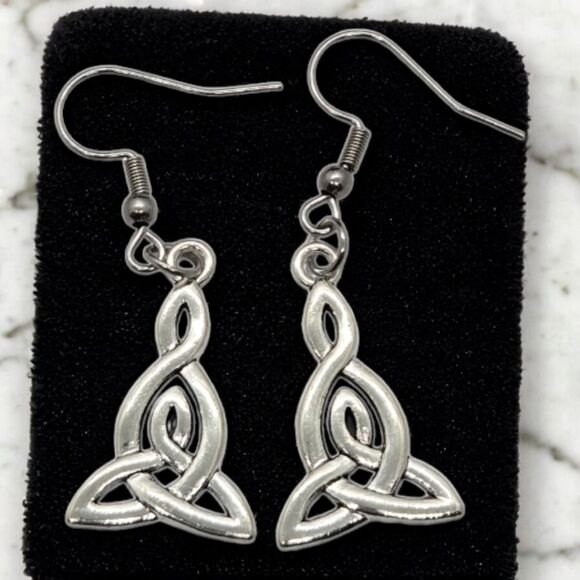 Celtic Trinity Mother's Knot Earrings Viking Irish Triqueta Infinity Pierced Ear - Picture 1 of 3